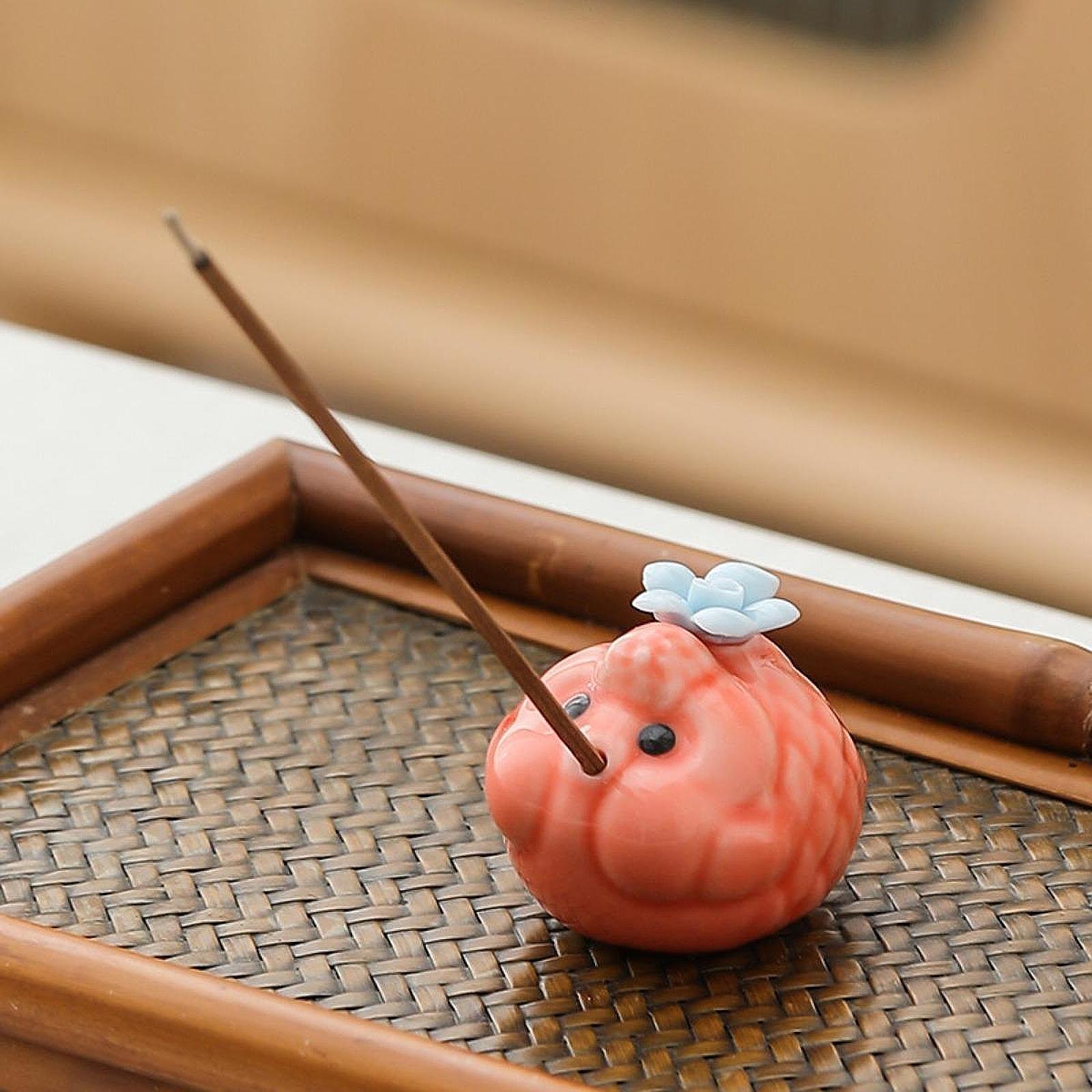 ミニバブルフィッシュ像線香立て かわいい デスクや茶室、オフ - Incense Stick Holder のレビューと価格