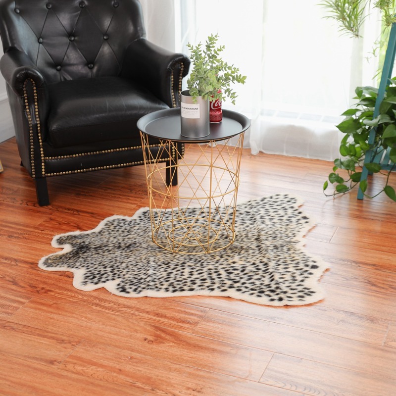 レオパード柄カウプリントラグ フェイクハイドアニマルスキンカ - Cowhide Rug Faux のレビューと価格